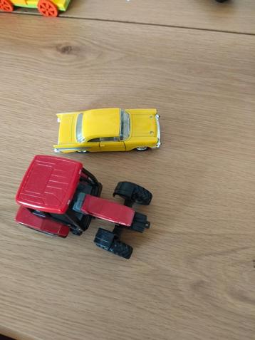 Nieuwe nieuwe twee metalen autos nooit gebruikt  beschikbaar voor biedingen