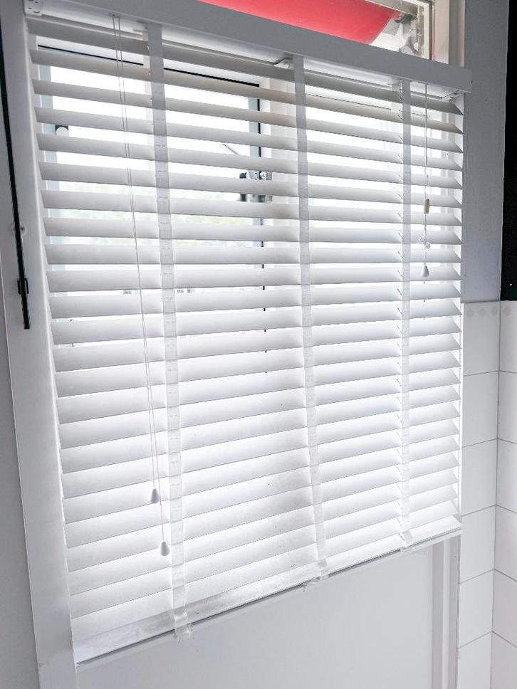 ZGAN Witte Jaloezie Luxaflex Wit Hout Shutters 100 x 130cm, Huis en Inrichting, Stoffering | Gordijnen en Lamellen, Zo goed als nieuw
