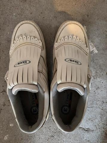 Golfschoenen maat 40 beschikbaar voor biedingen