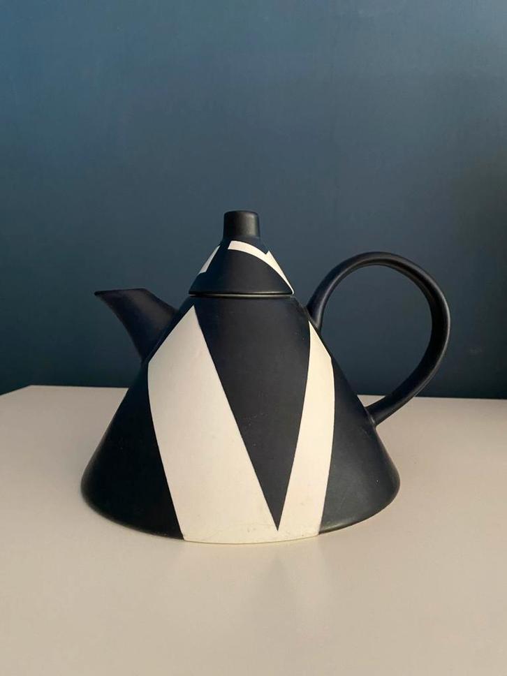 Rolf Sinnemark theepot, Huis en Inrichting, Keuken | Servies, Gebruikt, Overige typen, Overige stijlen, Porselein, Ophalen of Verzenden