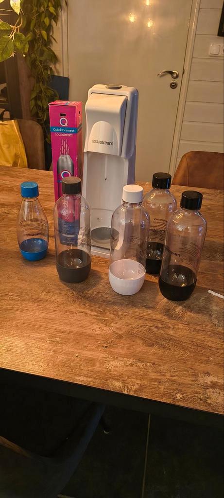 SodaStream met flessen - Direct Bruisend!, Witgoed en Apparatuur, Bruiswatermachines, Zo goed als nieuw, Ophalen of Verzenden
