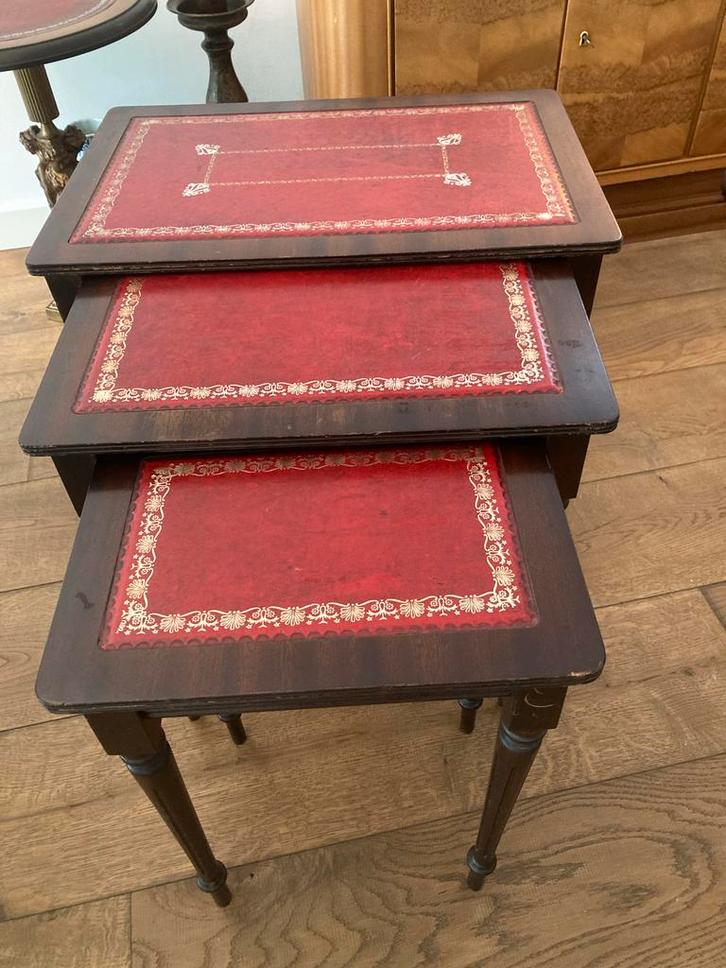 Set van 3 Wijntafeltjes, Huis en Inrichting, Tafels | Bijzettafels, Gebruikt, Rechthoekig, 45 tot 60 cm, 55 tot 75 cm, Hout, Ophalen