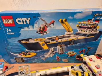 Lego city oceaan onderzoeksschip beschikbaar voor biedingen