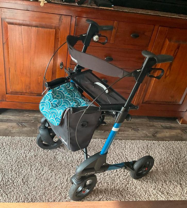 Topro troja rollator mt.M (in nieuwstaat), Diversen, Rollators, Zo goed als nieuw, Ophalen