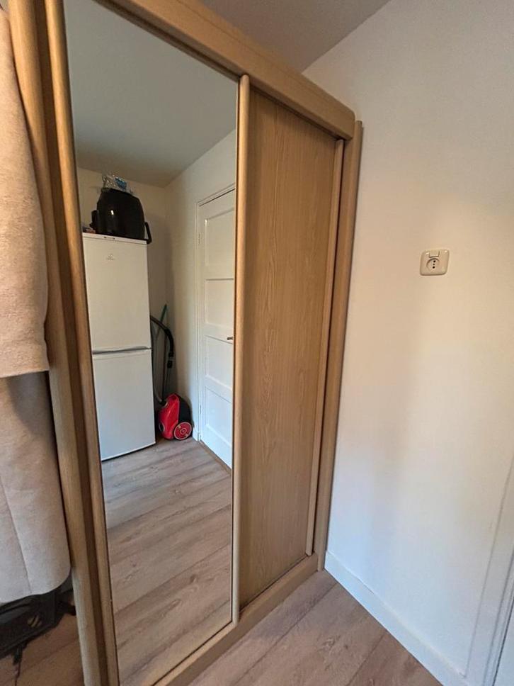 Mooie schuifdeurkast met spiegel – in nette staat, Huis en Inrichting, Kasten | Kledingkasten, Gebruikt, 200 cm of meer, 100 tot 150 cm