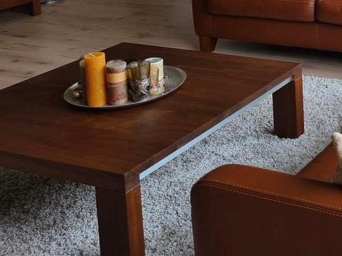 2x Quadradesing notenhouten ongelakte salontafels zgan, Huis en Inrichting, Tafels | Salontafels, Zo goed als nieuw, Minder dan 50 cm
