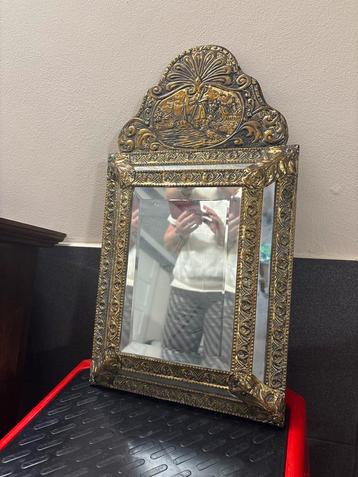 Antieke Gouden Spiegel met Ornament beschikbaar voor biedingen
