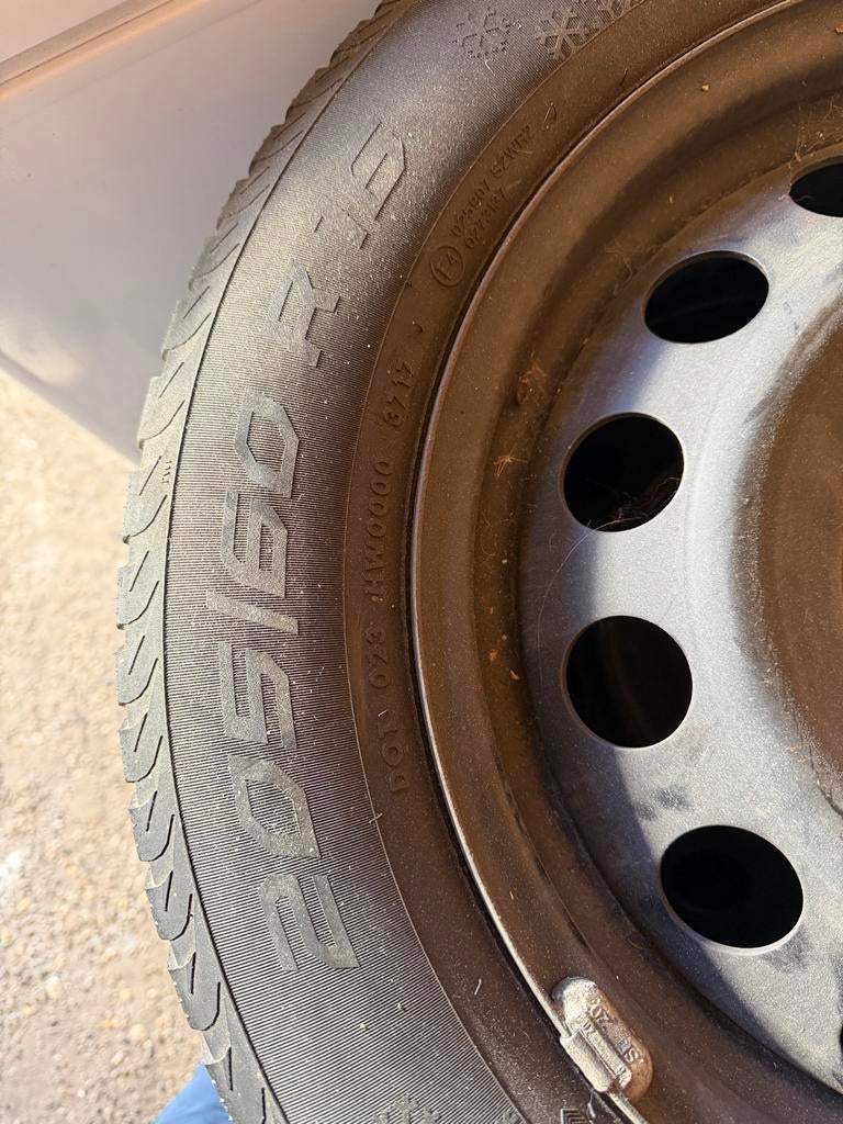 Vredestein winterbanden op velg Goed profiel! 205/16 R16, Auto-onderdelen, Banden en Velgen, Gebruikt, Overige, Overige maten