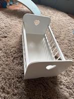 Schattig wit poppenbedje met hartjes, Ophalen, Zo goed als nieuw, Ledikant