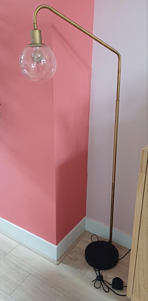Vloerlamp Jade Karwei, Huis en Inrichting, Lampen | Vloerlampen, Zo goed als nieuw, 150 tot 200 cm, Glas, Metaal, Ophalen