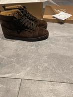 Christian louboutin, Ophalen of Verzenden, Zo goed als nieuw, Bruin