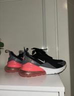 Nike 270 schoenen, Ophalen of Verzenden, Zo goed als nieuw, Zwart