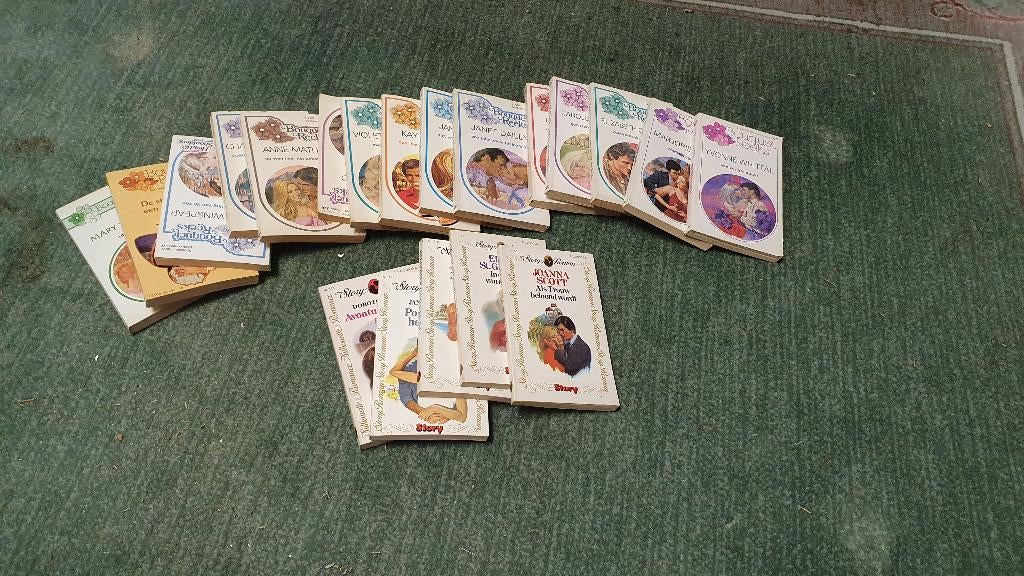 diverse romannetjes, Ophalen of Verzenden, Gelezen, Damesbladen