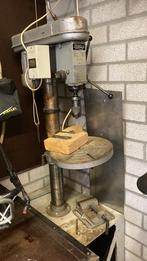 kolomboormachine op stalen tafel, Doe-het-zelf en Verbouw, Gereedschap | Boormachines, Ophalen, Gebruikt, Minder dan 400 watt