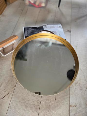 Gouden Spiegel 48 cm met Witte Achterkant beschikbaar voor biedingen