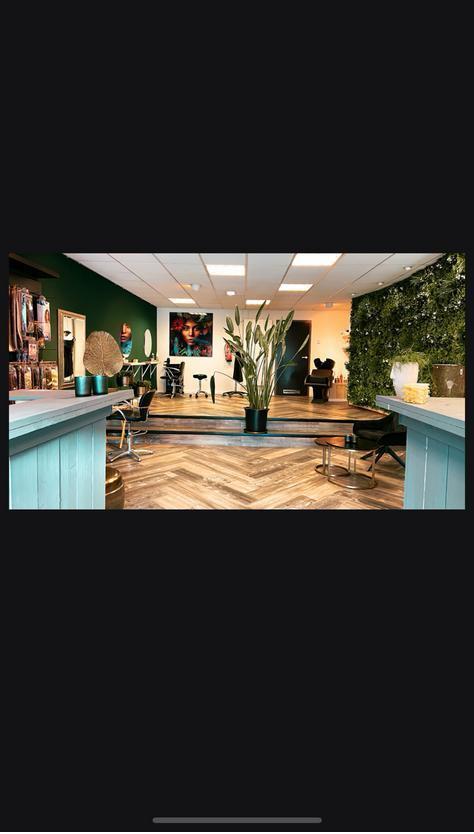 Stoel/Ruimte Te Huur op een prachtige locatie in stad Hoorn, Diensten en Vakmensen, Kappers en Thuiskappers