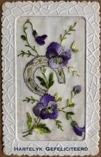 Geborduurde kaart met VIOOLTJES  “HARTELIJK GEFELICITEERD”, Verzenden, 1920 tot 1940, Ongelopen, Natuur