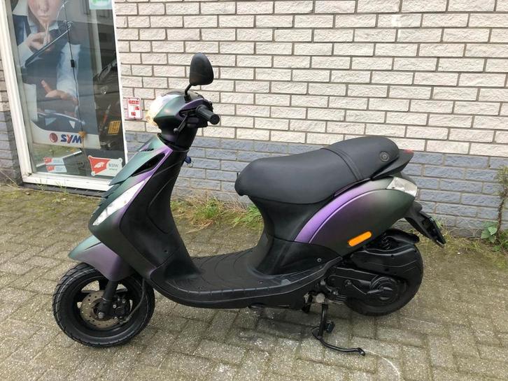 KERSTKRAKER:PIAGGIO ZIP SP 45KM DRAGON CAMELEON BJ2015 5000, Fietsen en Brommers, Brommers | Tuning en Styling