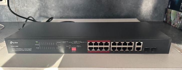 TP-Link TL-SL1218MP – 16-Poorts PoE+ Netwerk Switch, Computers en Software, Netwerk switches, Zo goed als nieuw, Ophalen of Verzenden