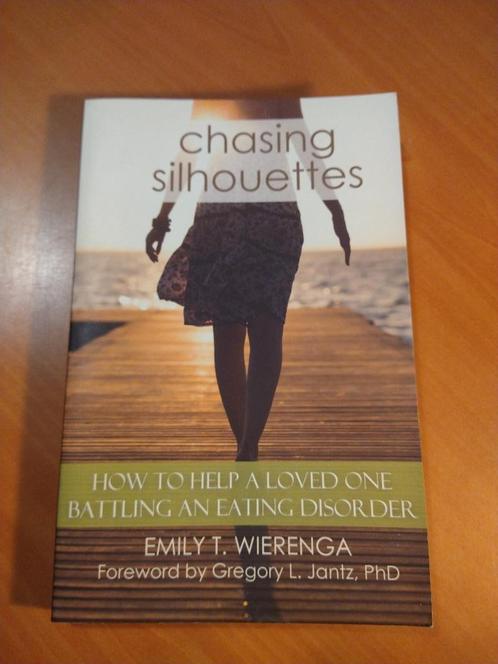 Wierenga, Emily T.	Chasing Silhouettes, Boeken, Psychologie, Zo goed als nieuw, Ophalen of Verzenden