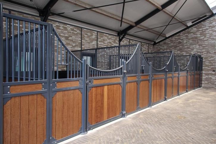45. Paardenstal | luxe paardenstal | paardenbox kopen | stal, Dieren en Toebehoren, Stalling en Weidegang, Stalling, 1 paard of pony