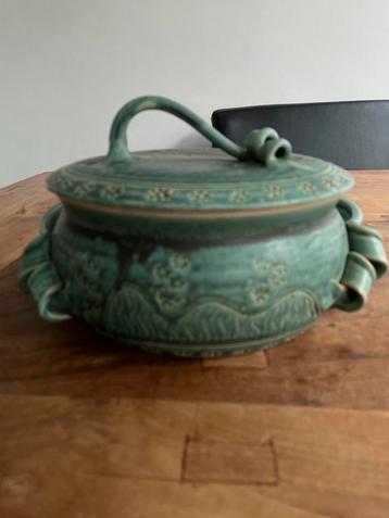 Groene aardewerk pot met deksel Bob Brehmer beschikbaar voor biedingen