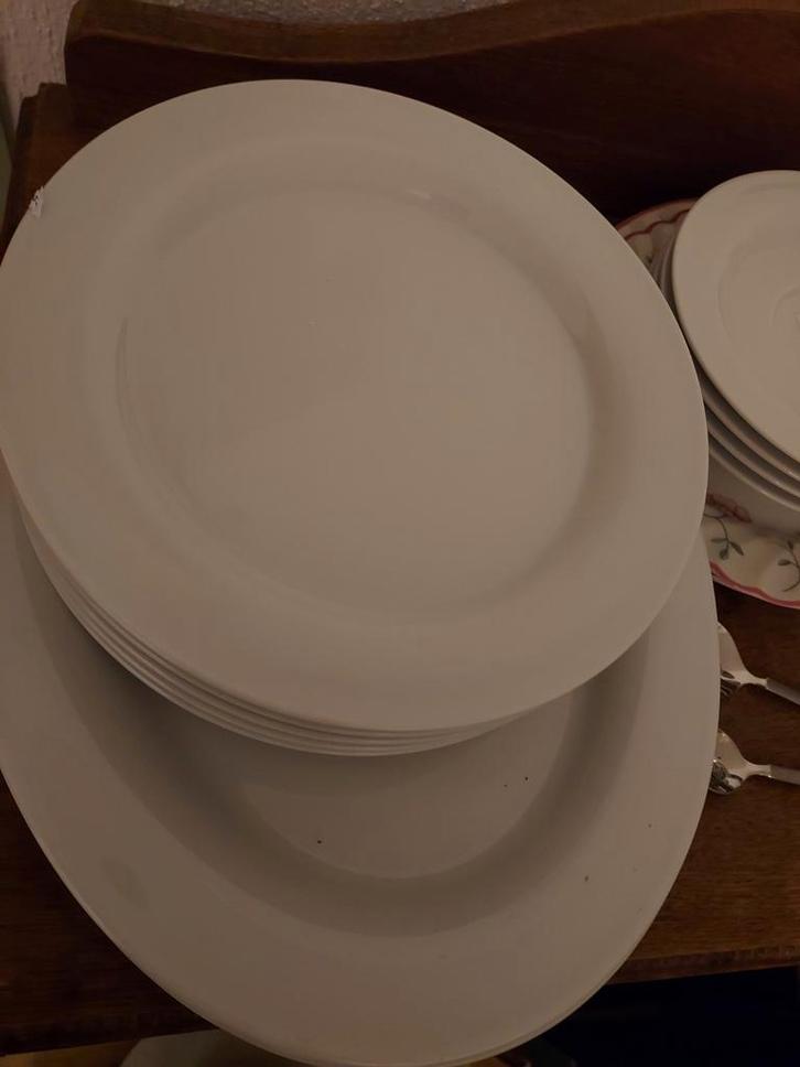 Arzberg move wit servies, Huis en Inrichting, Keuken | Servies, Zo goed als nieuw, Bord(en), Effen, Porselein, Ophalen