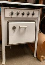 Vintage fornuis, Witgoed en Apparatuur, Fornuizen, Gebruikt, 3 kookzones of minder, Ophalen of Verzenden, Gas