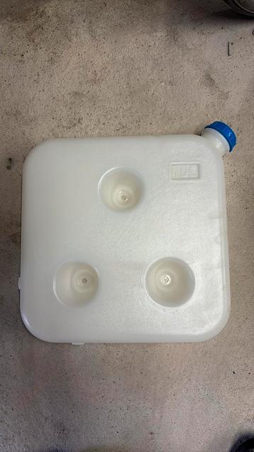 Jerrycan 10 liter beschikbaar voor biedingen
