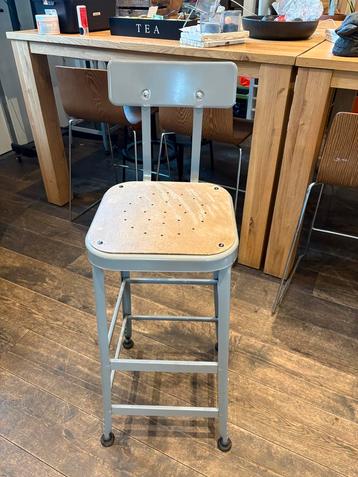 2x Barkruk - Industrieel Design beschikbaar voor biedingen