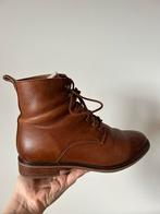 Clarks leren winterlaarsjes 39,5, Kleding | Dames, Schoenen, Bruin, Lage of Enkellaarzen, Ophalen of Verzenden, Zo goed als nieuw