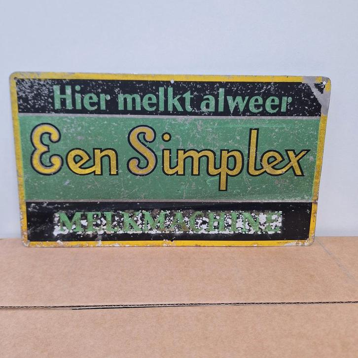 Oud Reclamebord Simplex Melkmachine, Verzamelen, Speldjes, Pins en Buttons, Gebruikt, Speldje of Pin, Merk, Ophalen of Verzenden