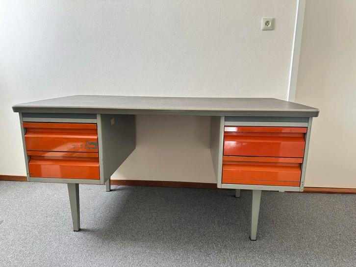 Vintage Retro Industrieel Bureau Jaren 50/60 Blerk (Gispen), Huis en Inrichting, Bureaus, Gebruikt, Bureau, Ophalen