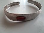 armband-zilver, met fraaie steen, breedte 1,5 cm, gehamerd, Gebruikt, Ophalen of Verzenden, Met edelsteen, Zilver