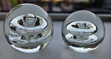 Set glazen presse-papiers beschikbaar voor biedingen