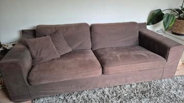 Loungebank beschikbaar voor biedingen