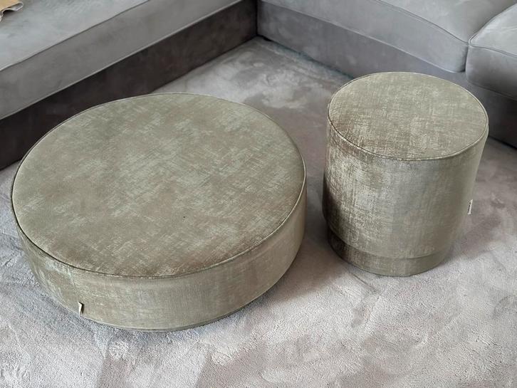VT Wonen Pearl Poef set van 2, Huis en Inrichting, Tafels | Salontafels, Zo goed als nieuw, Minder dan 50 cm, Rond, Ophalen of Verzenden