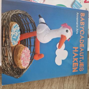 Babycadeautjes haken beschikbaar voor biedingen