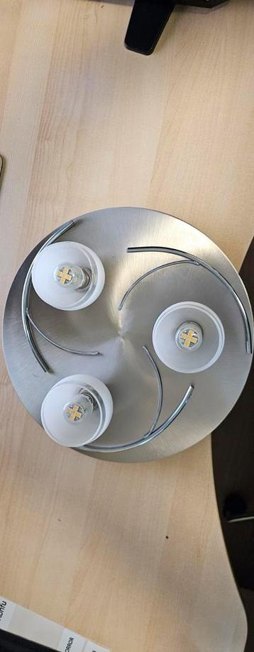 Leuke plafondlamp  beschikbaar voor biedingen