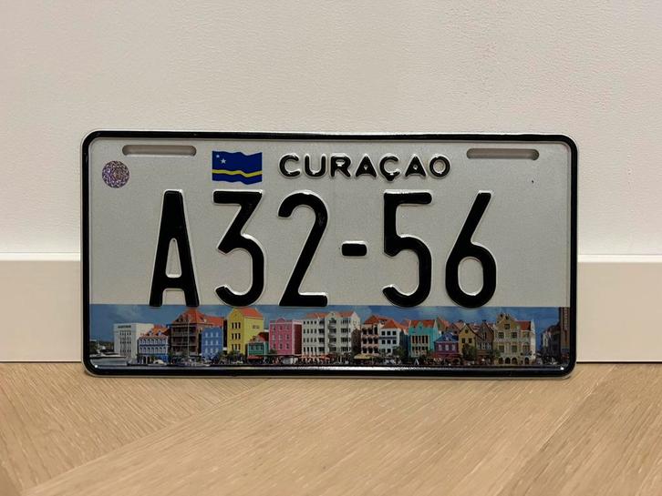 Kentekenplaat Curaçao (huidig type), Verzamelen, Automerken, Motoren en Formule 1, Auto's, Ophalen of Verzenden