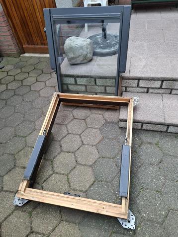 Velux dakraam GGL M04 beschikbaar voor biedingen