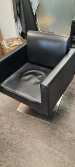 Te koop 2x kappersstoelen nette stoelen, Diensten en Vakmensen, Kappers en Thuiskappers