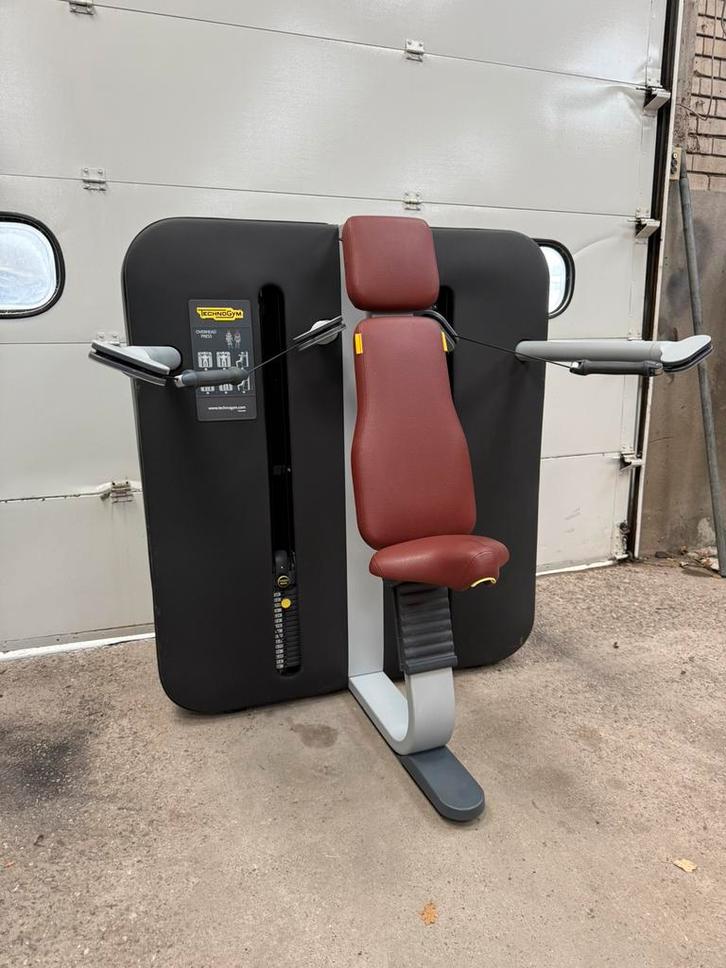Technogym kinesis shoulderpress/ schulterpresse/ machine, Sport en Fitness, Fitnessmaterialen, Gebruikt, Overige typen, Ophalen