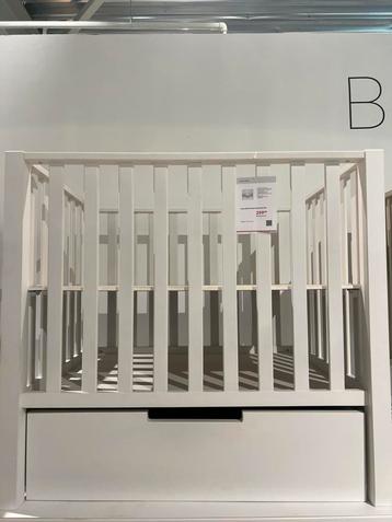 Europe baby Mees box met lade beschikbaar voor biedingen