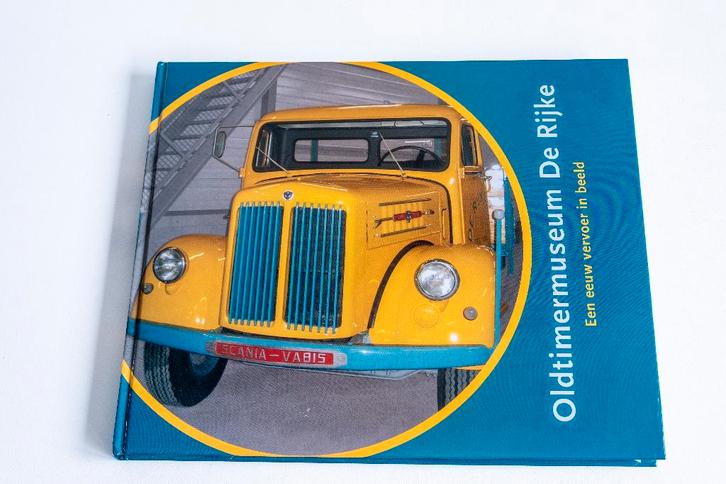 Oldtimer museum De Rijke, Oostvoorne, Boeken, Auto's | Boeken, Zo goed als nieuw, Algemeen, Ophalen of Verzenden