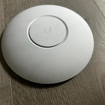 UniFi AP AC PRO - Zo goed als nieuw beschikbaar voor biedingen