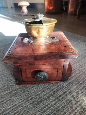 koffiemolen hout geel koper afsluitbaar lade beschikbaar voor biedingen