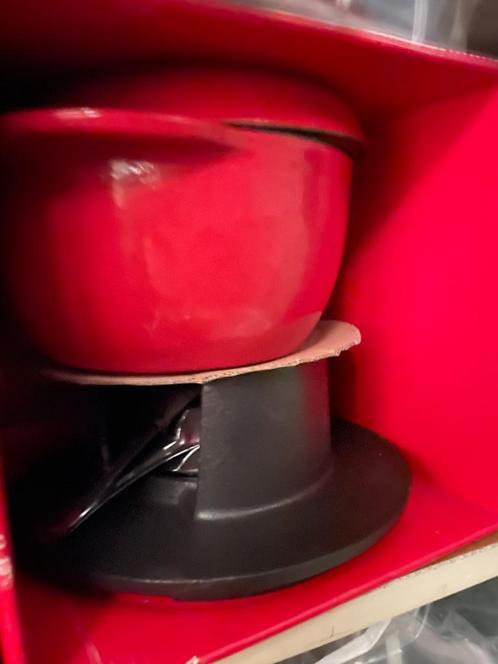 Gietijzeren kaas fondue set rood zwart met brander - ZGAN, Witgoed en Apparatuur, Fonduesets, Nieuw, Fonduepan, Brander, Ophalen of Verzenden