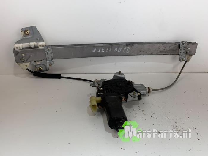 Ruitmechaniek 4Deurs rechts-voor van een Hyundai Getz, Auto-onderdelen, Ruiten en Toebehoren, Hyundai, Gebruikt, 6 maanden garantie