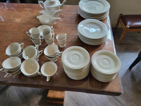 Crème servies, Antiek en Kunst, Antiek | Servies compleet, Ophalen of Verzenden